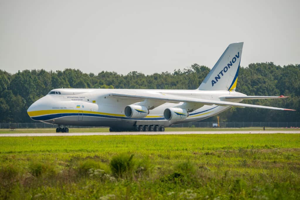 Antonov AN124